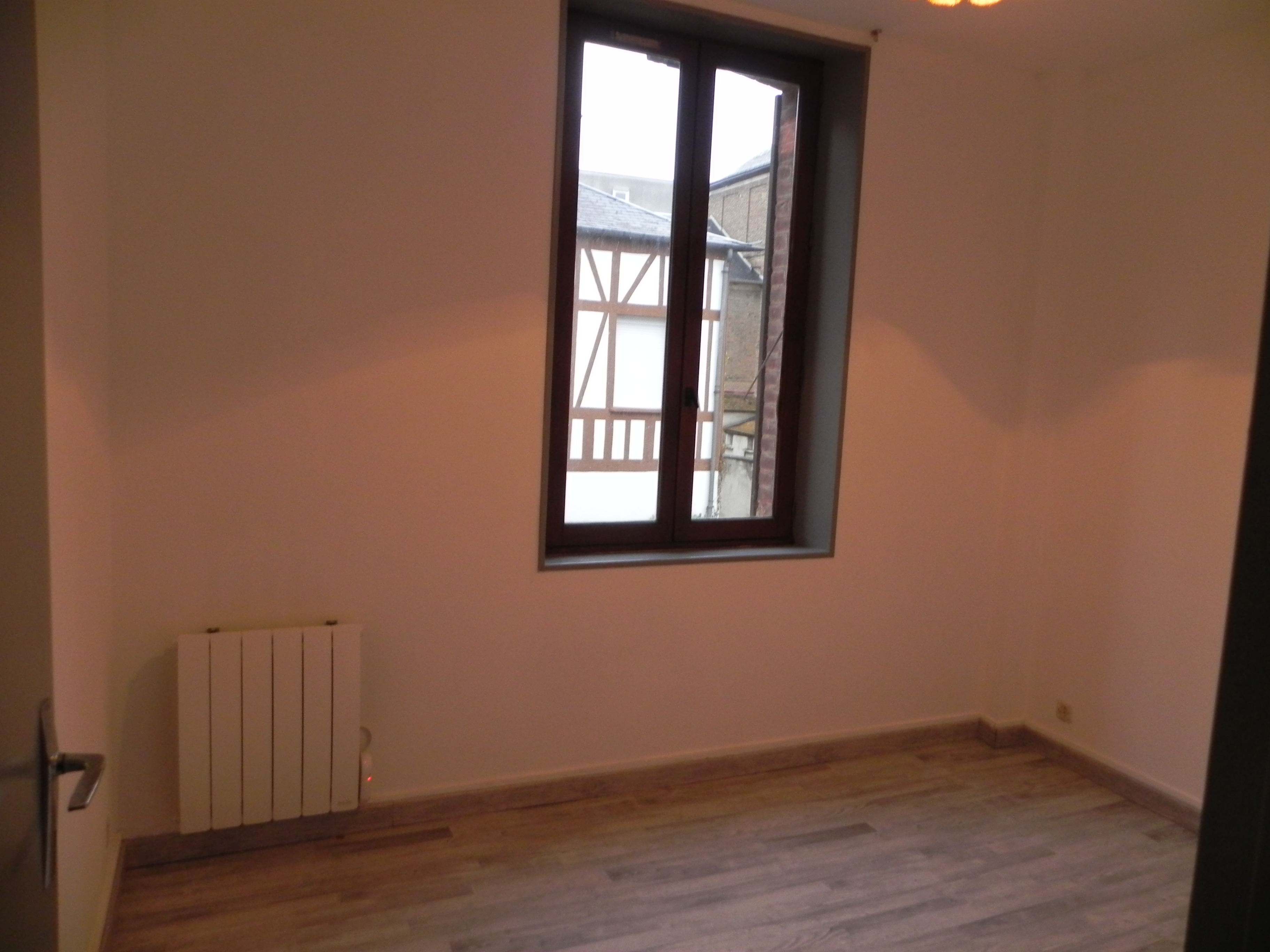 Appartement T2 avec cour commune Louviers (35m²)
