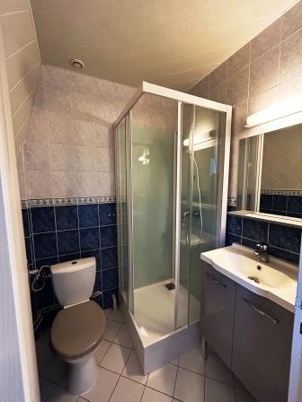 Appartement T2  en duplex avec cour commune Louviers (35.85m²)