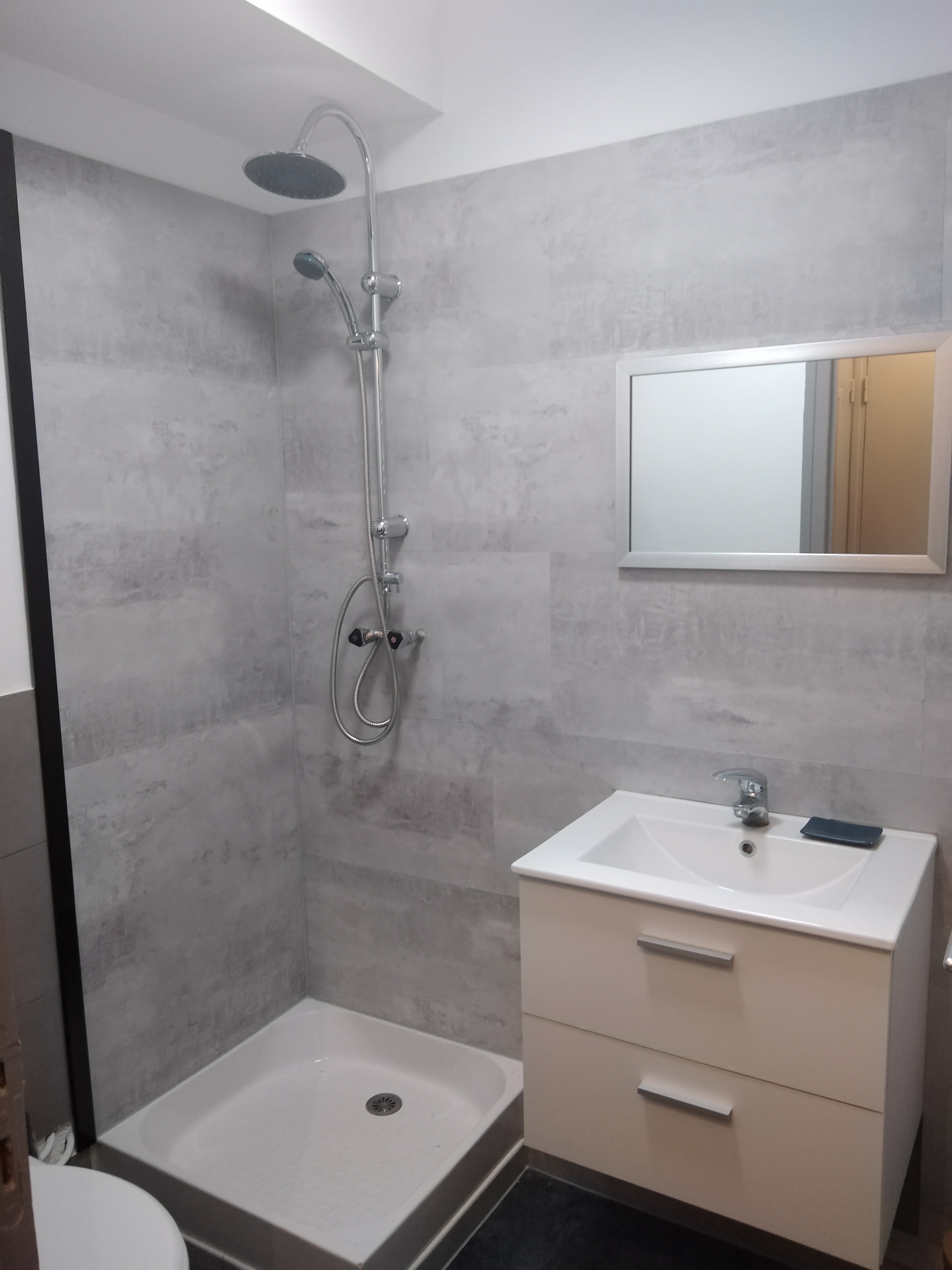 Appartement meublé de type T1 de 19.33 m² avec balcon et cave 