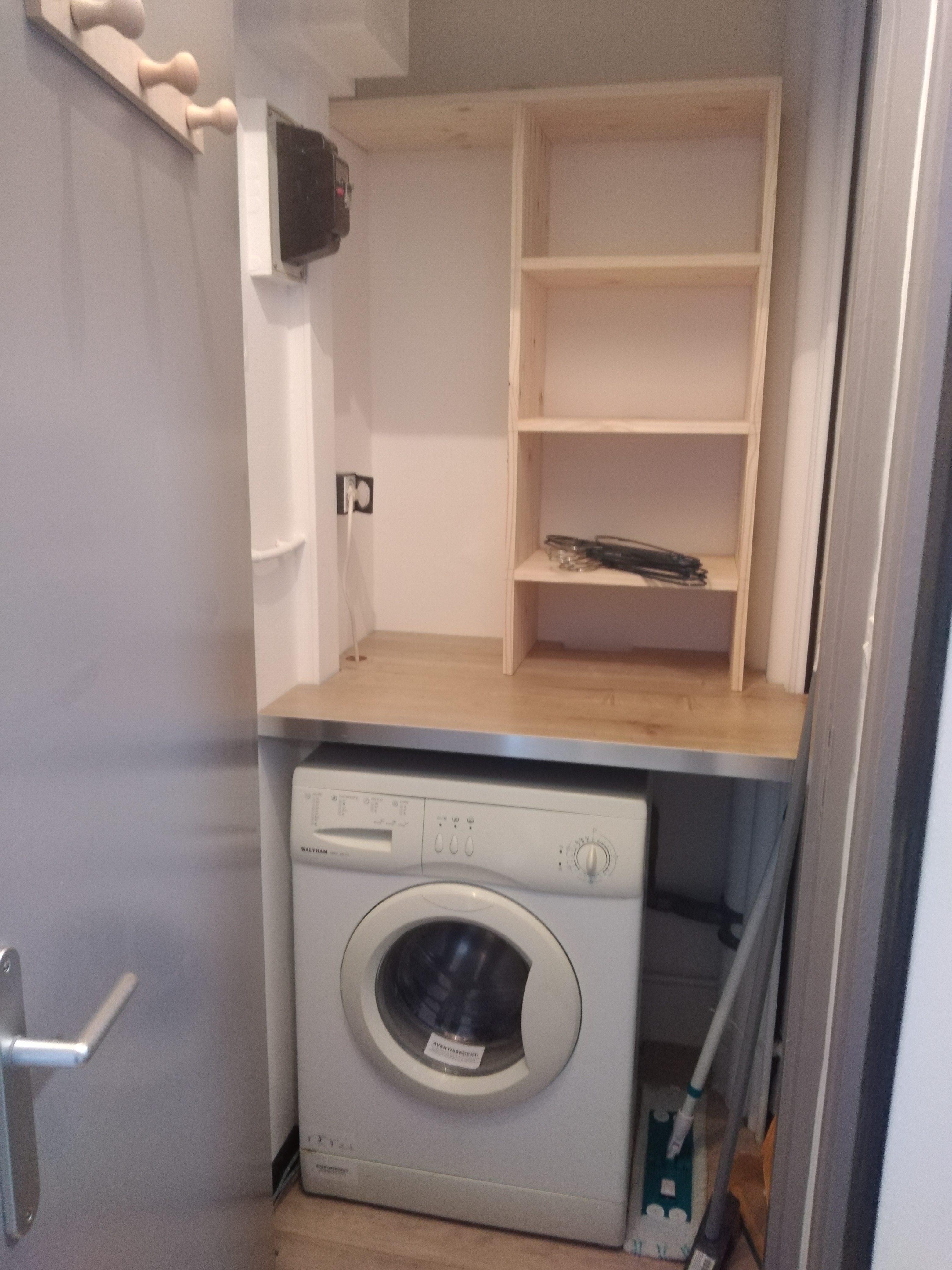 Appartement meublé de type T1 de 19.33 m² avec balcon et cave 