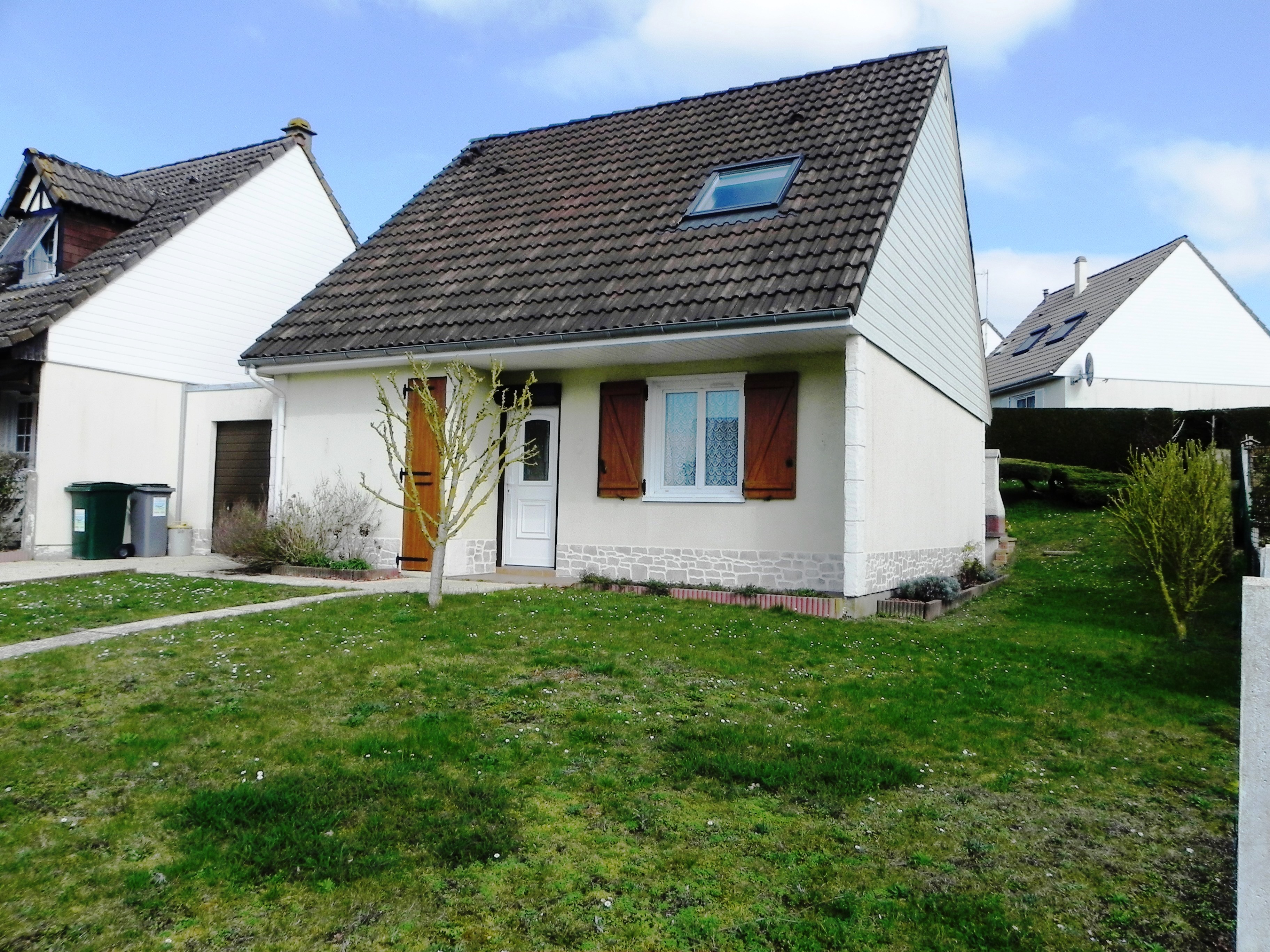 Maison T3 de 78.75m² Louviers avec terrasse , garage et jardin