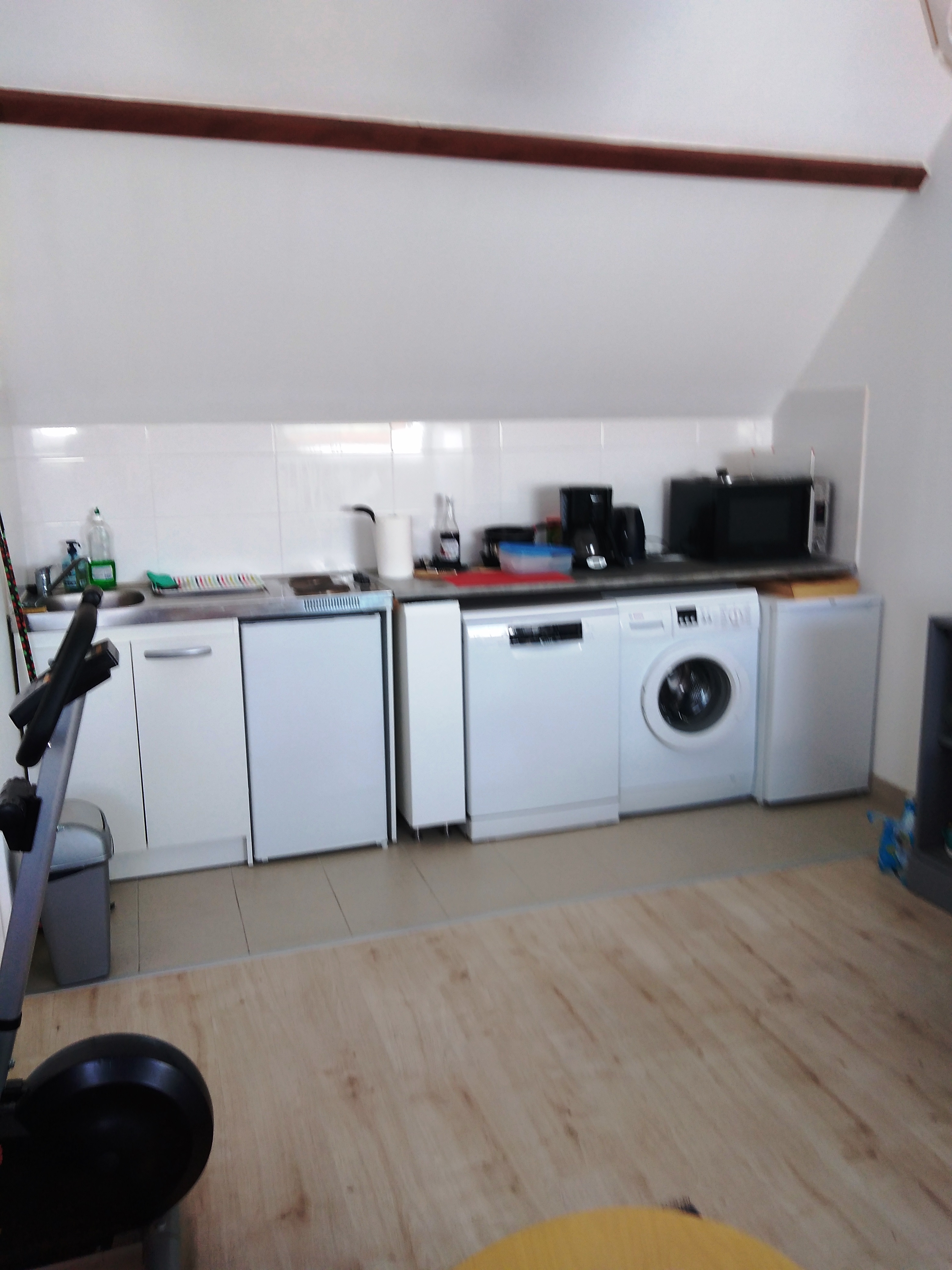 Appartement MEUBLE T2 avec place de parking Le VAUDREUIL (34.63m²)