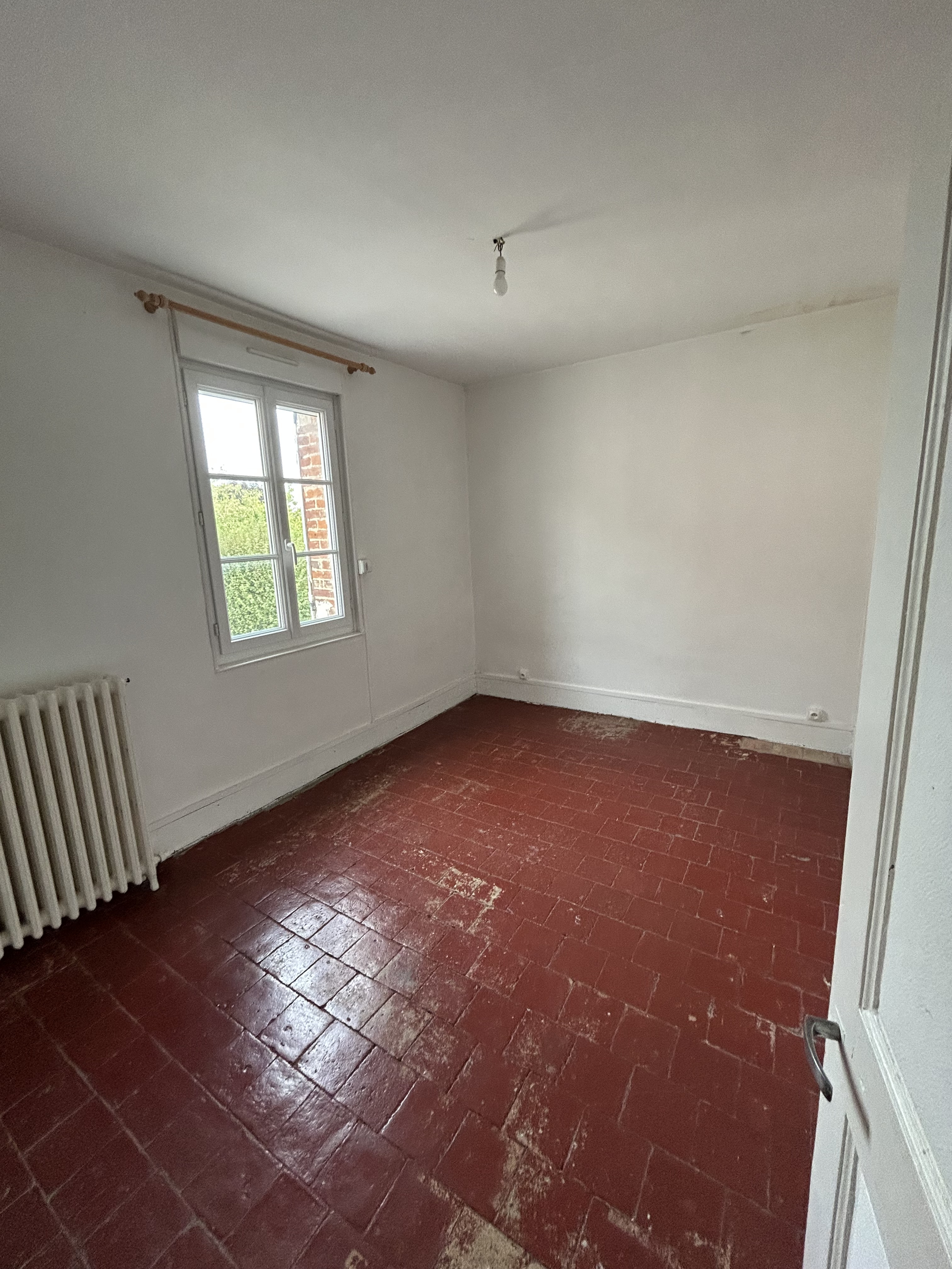 Belle maison T6 à la VAUDREUIL (110m²) avec jardin et dépendance