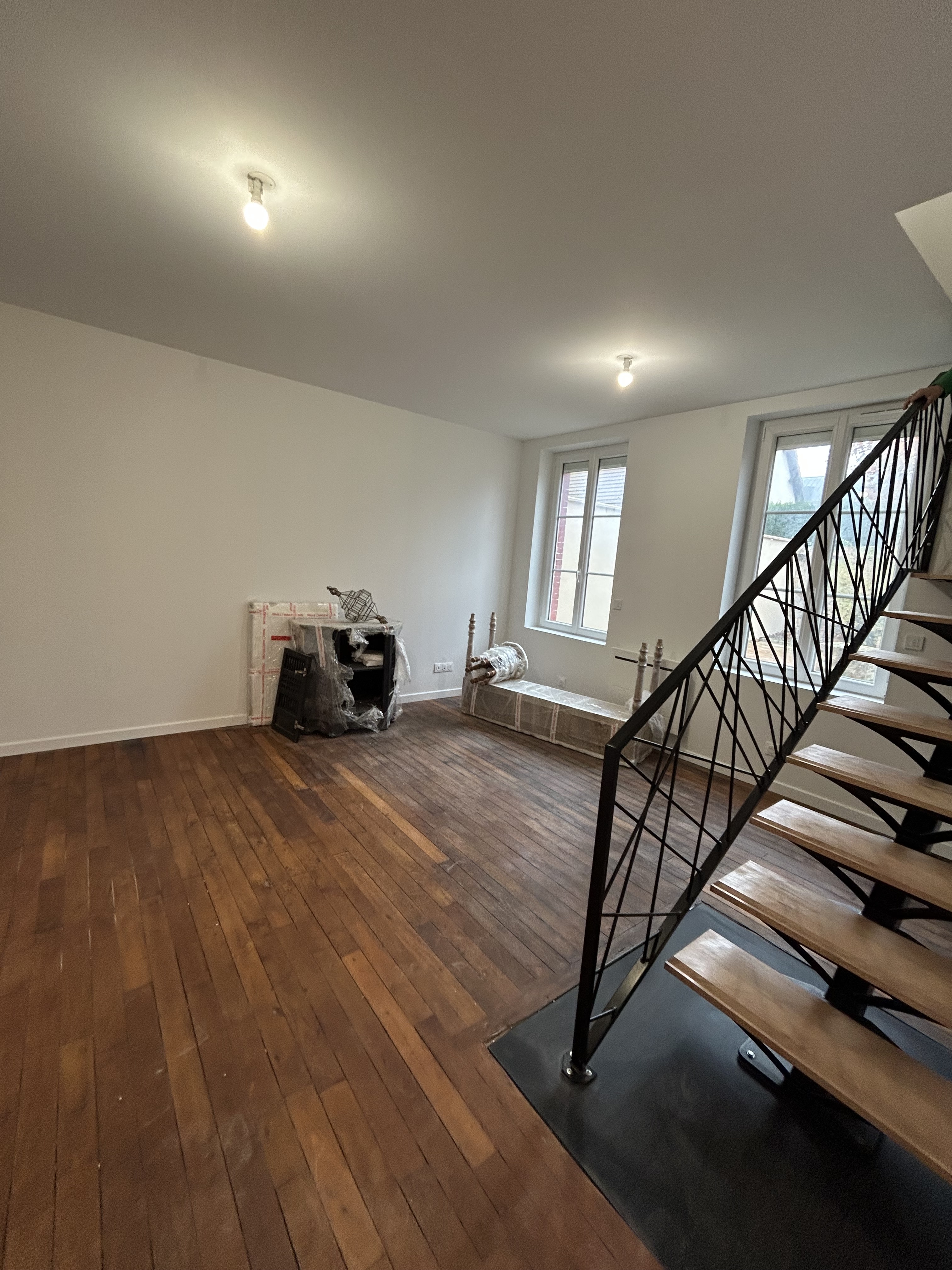 Maison T4 à Louviers (81m²) avec courette intérieure et sous sol