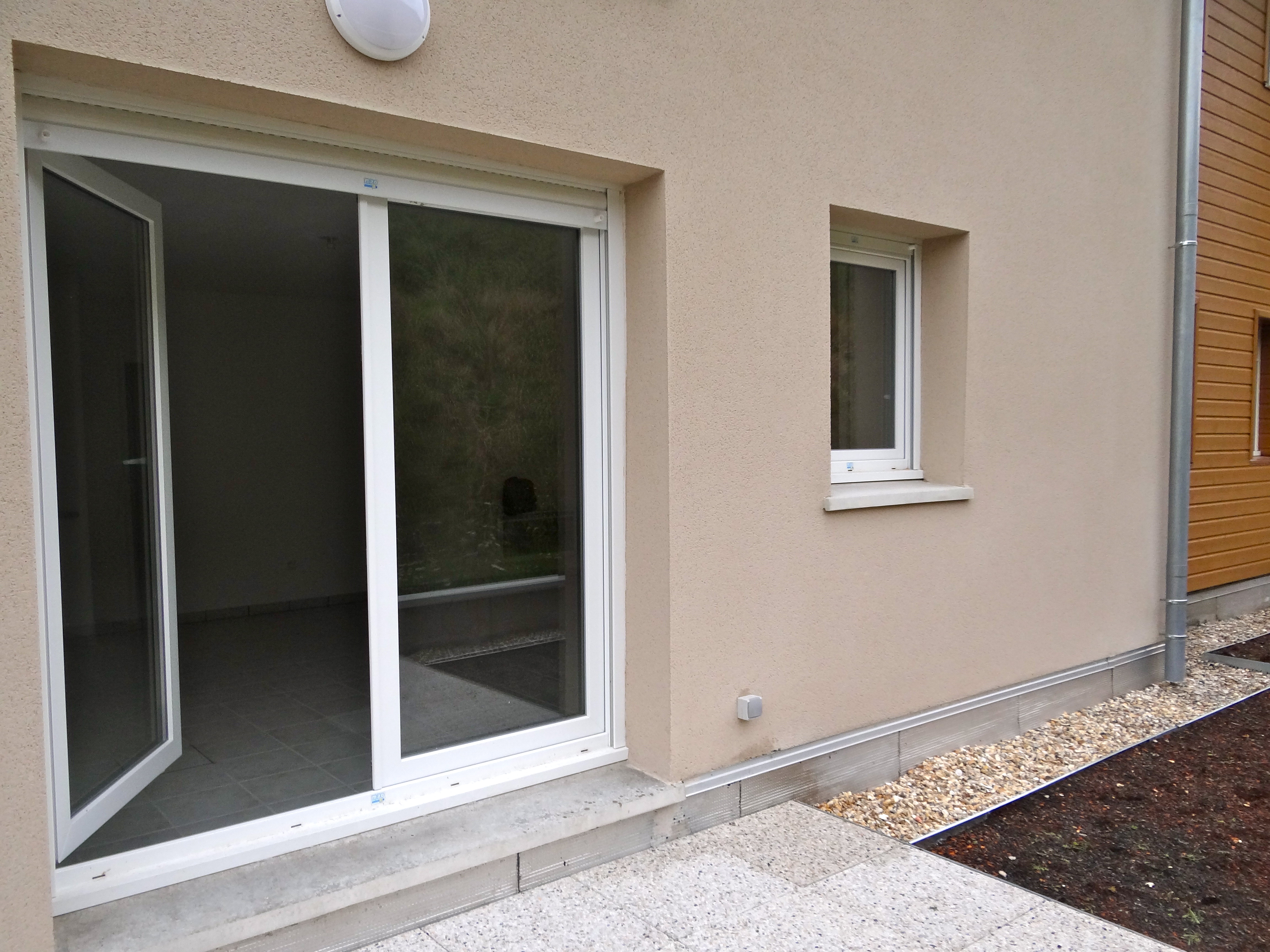 Appartement T1 de 37.41 m² avec terrasse et place de parking en sous sol