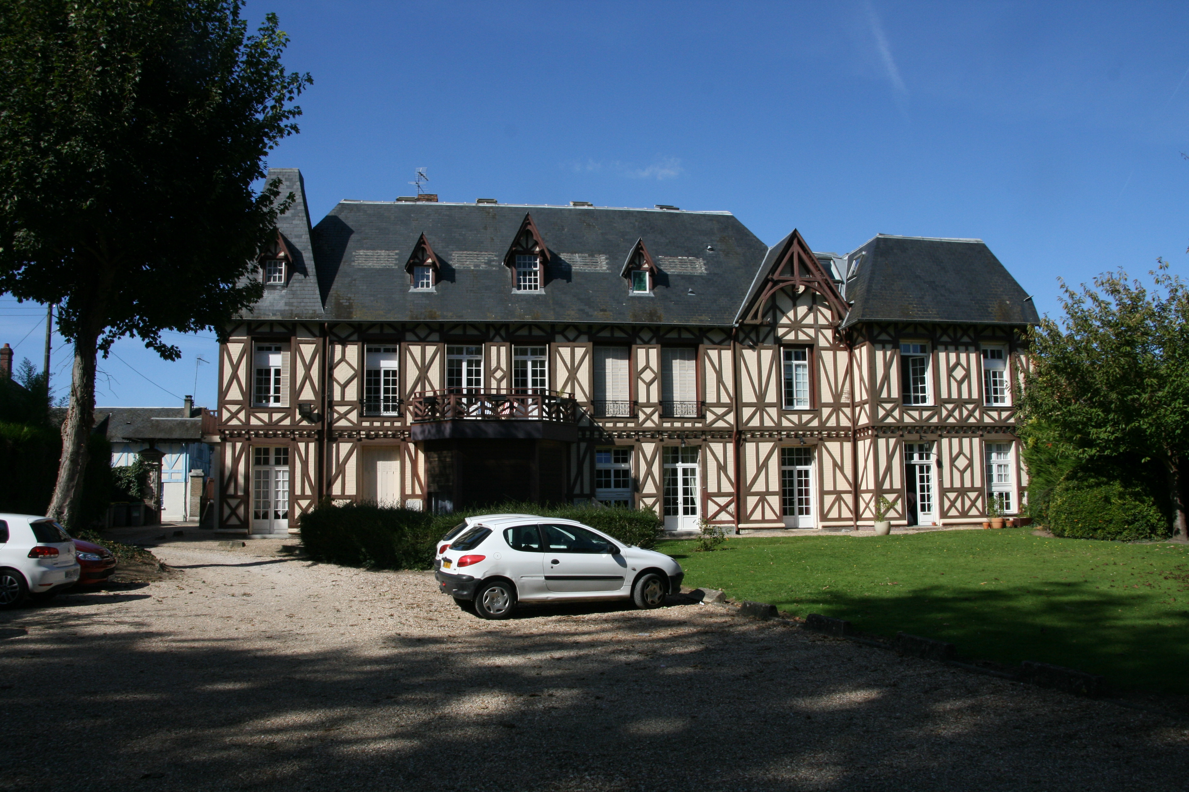 Appartement T2 de 19 m² à Louviers avec place de parking