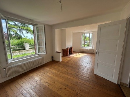 Belle maison T4 (109.70m² m²) à COURCELLES SUR SEINE (27940) avec jardin, garage et cave