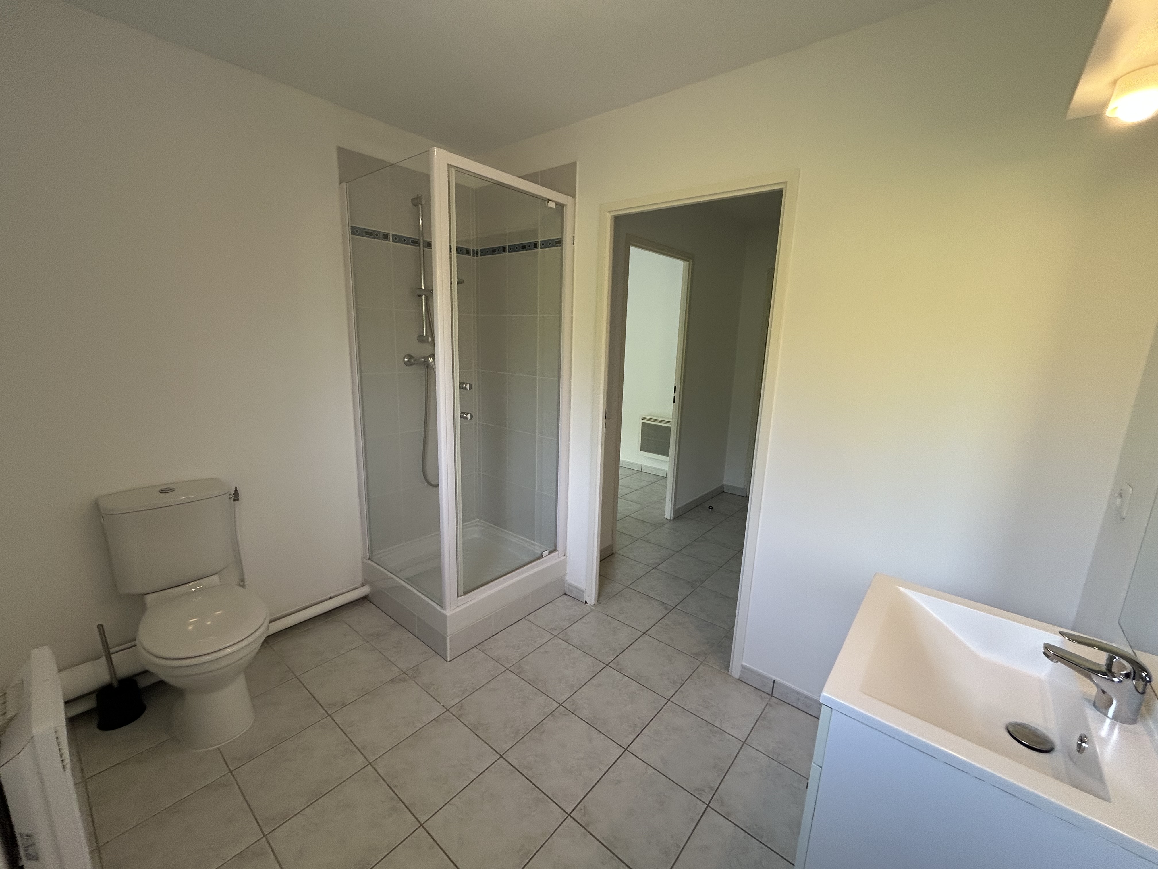 Appartement T1 de 37.41 m² avec terrasse et place de parking en sous sol