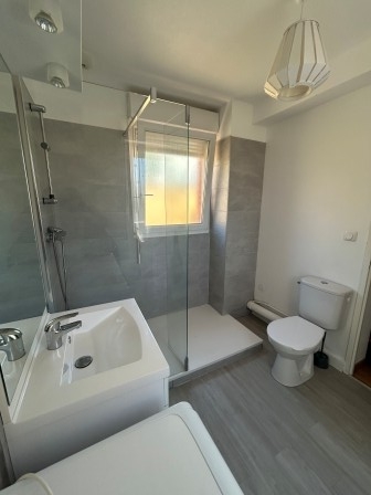 Maison T3 en duplex, (60m²) avec jardin et place de parking à Louviers