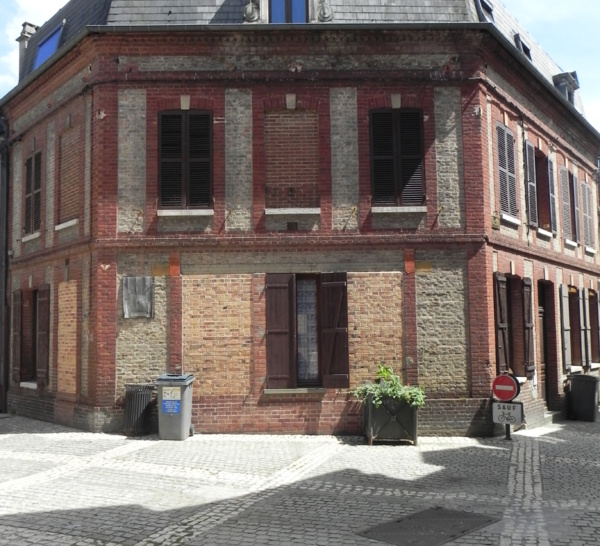 Appartement T2 avec cour commune Louviers (36²)