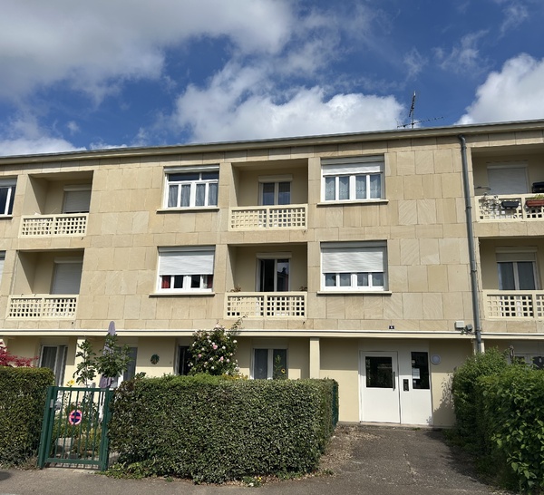 Appartement de type T3 de 79.29 m² avec balcon et cave 