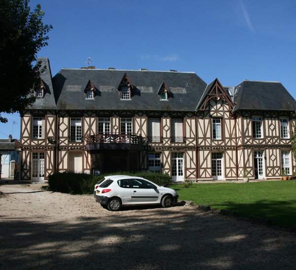 Appartement T2 de 19 m² à Louviers avec place de parking