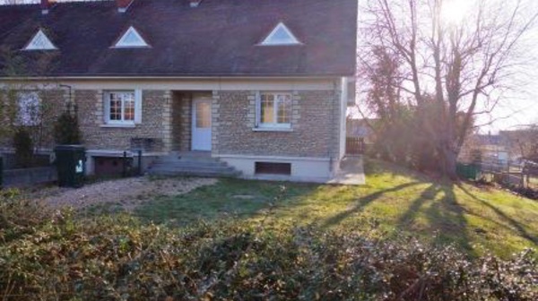 Maison T7 de 125 m² à ANDE avec sous sol et jardin