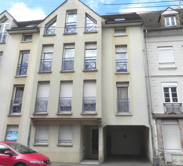 Appartement T3 de 65 m² avec place de parking privé centre ville de Louviers