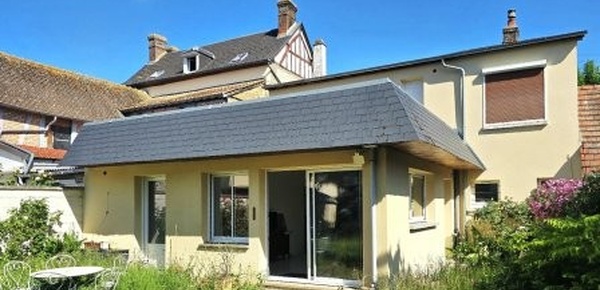 Belle maison de ville (137m²) à LOUVIERS avec jardin, garage et cave