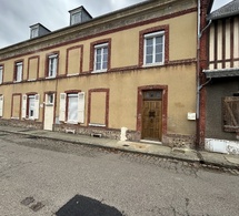 Maison T4 à Louviers (81m²) avec courette intérieure et sous sol