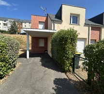 Maison T3 en duplex, (60m²) avec jardin et place de parking à Louviers